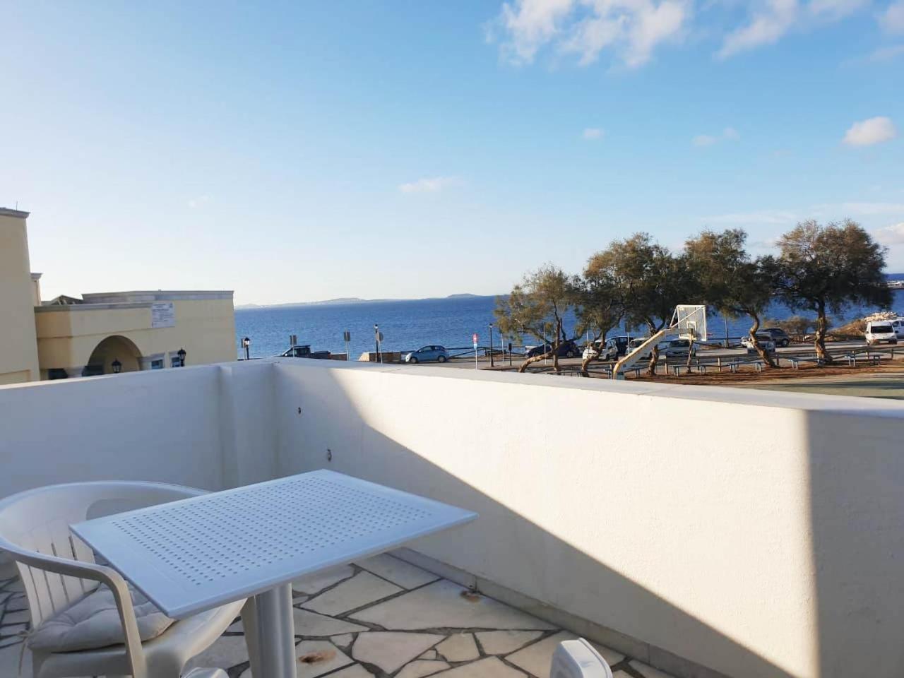 Апартаменты Anemos Town Naxos City Экстерьер фото