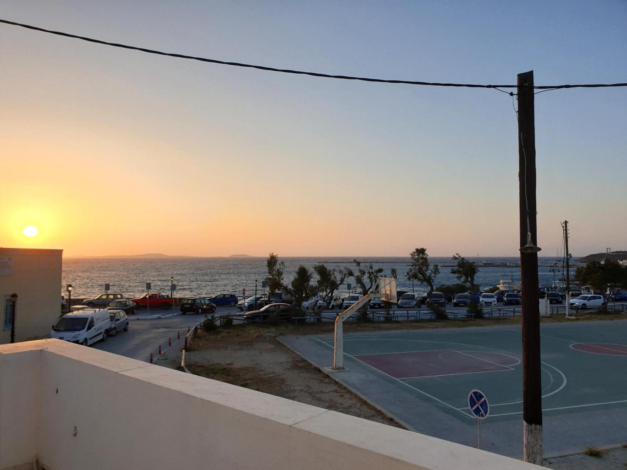 Апартаменты Anemos Town Naxos City Экстерьер фото